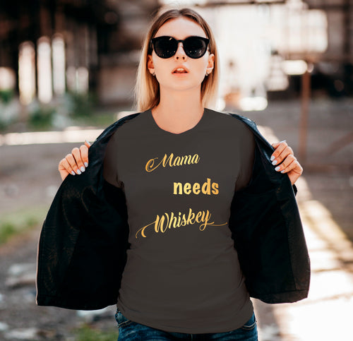 Mamá necesita whisky - Camiseta de mujer de manga corta - 100% Algodón